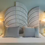 Le Derby Alma By Inwood 4*
