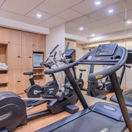 Le Derby Alma By Inwood פריז