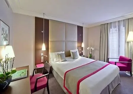 Hotel Le Derby Alma By Inwood París