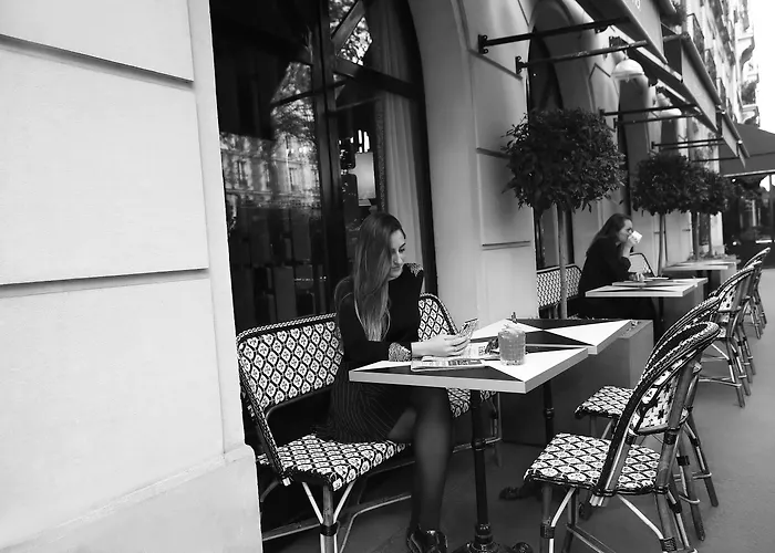 Le Derby Alma By Inwood Hotel Parijs