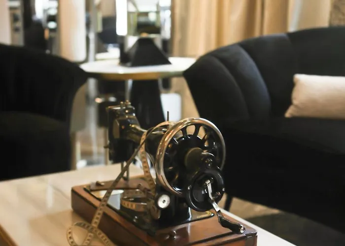 Hotel Le Derby Alma By Inwood Parijs