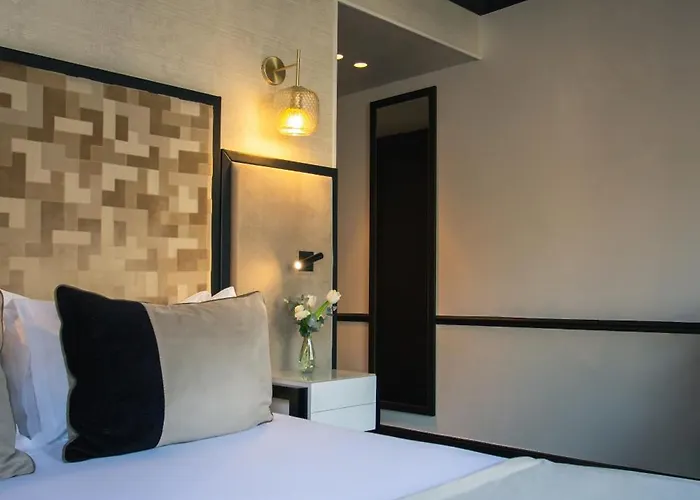 Hotel Le Derby Alma By Inwood Parijs