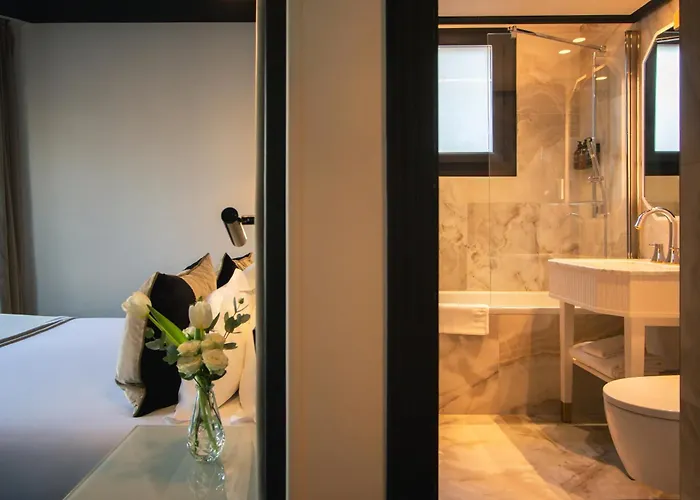 Le Derby Alma By Inwood Parijs