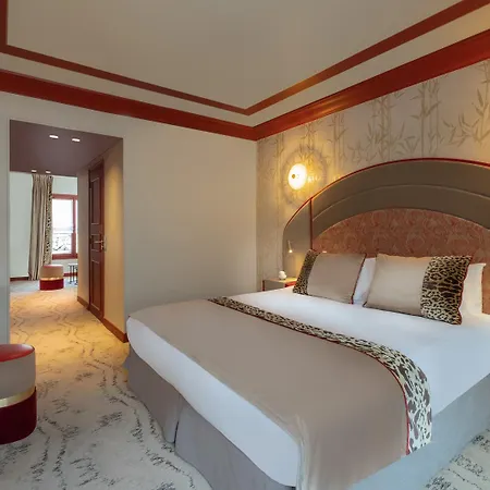 Derby Alma 4* Paris