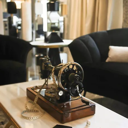 Otel Derby Alma Paris